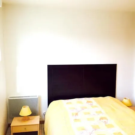 With One Bedroom In Les With Wonderful City View Enclosed Garden And Wifi * Bains-les-Bains
